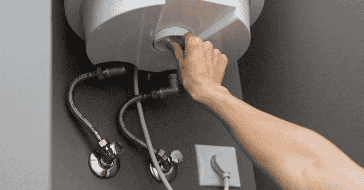 How to Choose the Right Water Heater Size for Your Arizona Home